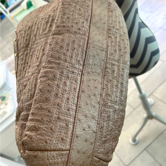 Gianni Versace - Special Edition - Couture Powder Pink Ostrich Leather Handbag - Picture 5 of 11